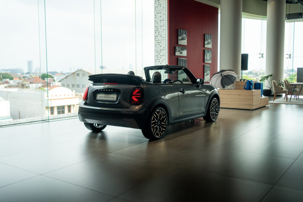 MINI Cabrio